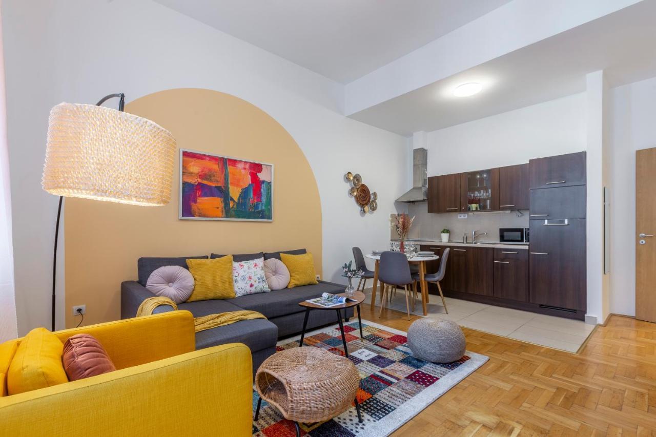 Central Gozsdu Apartment In The Party Street Budapest Exterior photo
